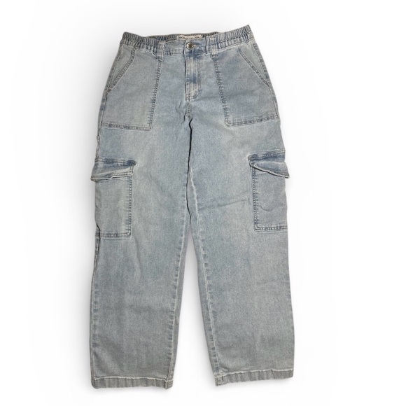 GOGO Denim - Gogo Jeans Skater Jean Collection Light Blue Cargo Jeans waist 30”